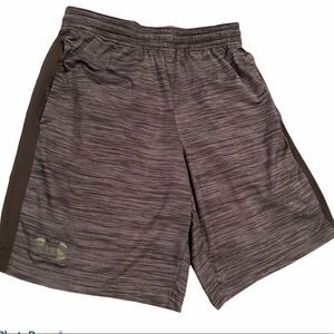 Under Armour Grey/Black Size Medium Heat Gear Shorts